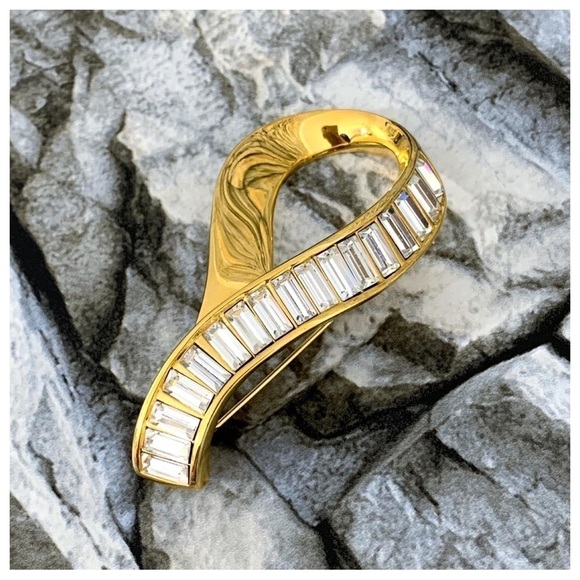 Vintage Signed Swarovski Crystals Swan Logo Baguette Rhinestones Gold Brooch Pin - Picture 5 of 6